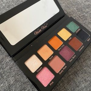 Violet Voss essentials palette